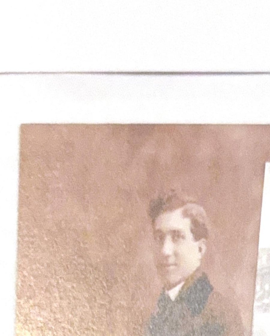 Duran Krotzer, young portrait